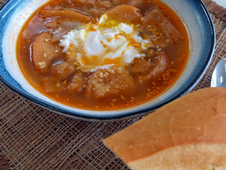 Receta De Sopa De Ajo Con Huevo Unareceta