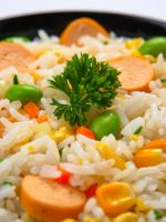 Receta de ensalada de arroz con salchichas