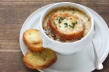 sopa de cebolla gratinada al horno