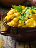 Receta de pollo al curry con garbanzos