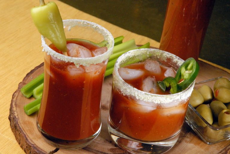 Receta de bloody mary de ginebra