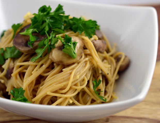 Receta de salsa carbonara con champiñones