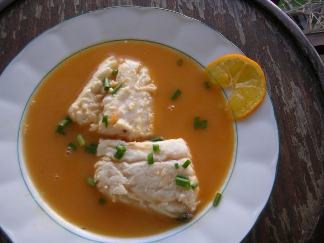 Receta de sopa de pescado con merluza