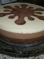 Receta de tarta tres chocolates con gelatina