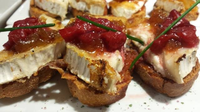 Resultado de imagen de queso de cabra con mermelada