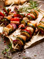 Receta de brochetas de carne y verduras