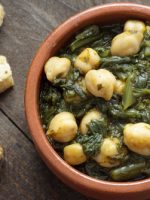 Receta de espinacas con garbanzos a la sevillana