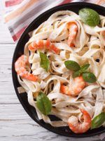 Receta de gambas al ajillo con pasta