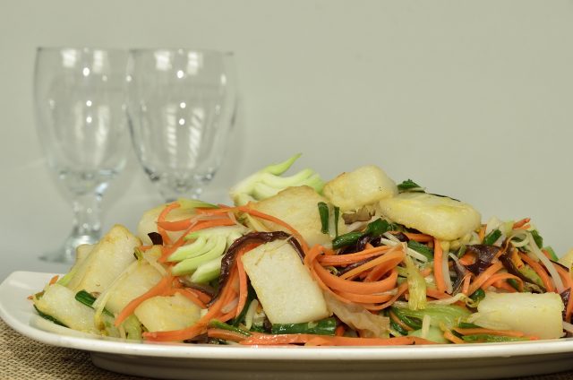 Receta de ensalada de patata con remolacha