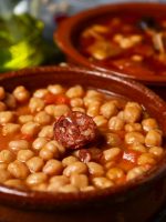 Receta de cocido de garbanzos andaluz