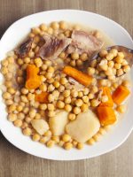 Receta de cocido de garbanzos asturiano