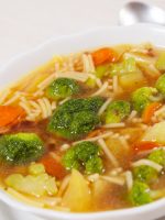 Receta de sopa de verduras con fideos