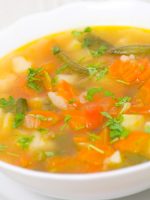 Receta de sopa de verduras vegana