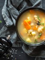 Receta de caldo de pescado con verduras