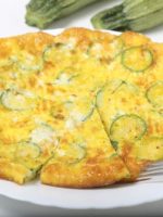 Receta de tortilla de calabacín y ajos tiernos