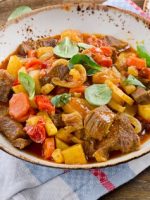 Receta de ternera en salsa con patatas